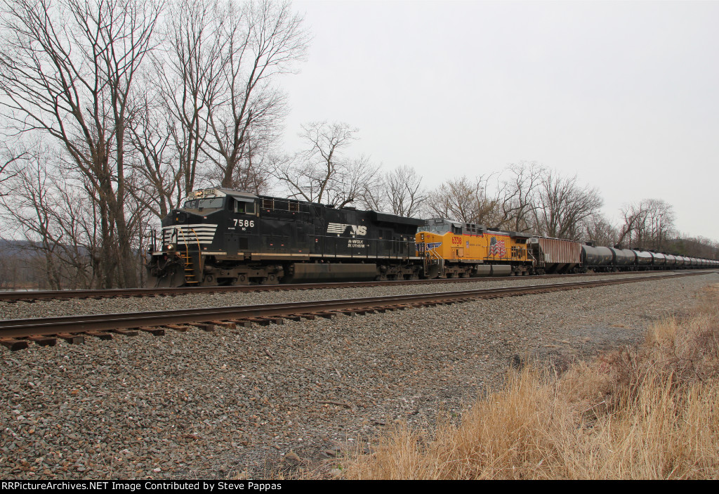 NS 7586 and UP 6338 with train 65K